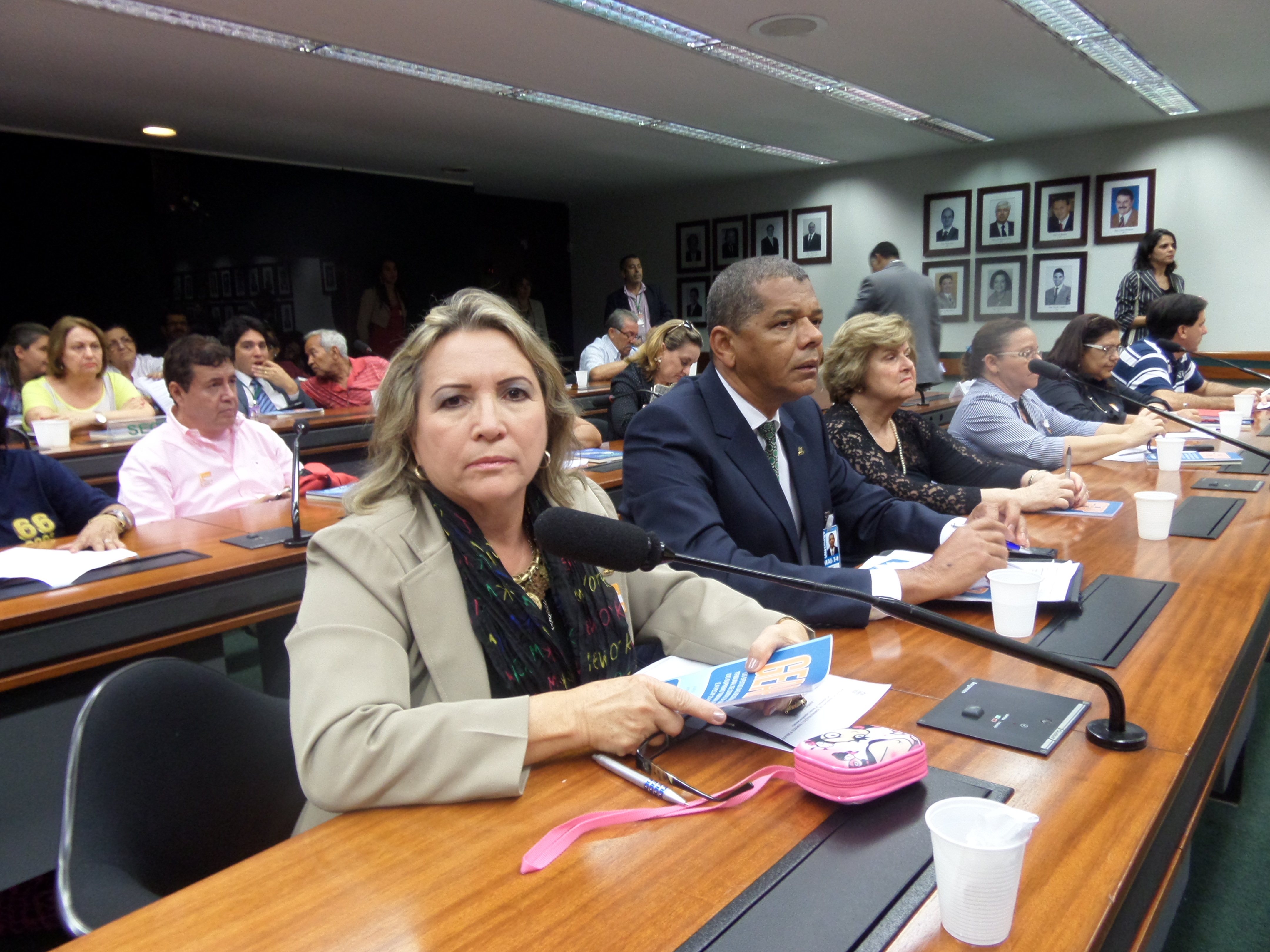 APAFISP reúne-se com o Presidente Nacional do Fonacate e dirigentes da base local 