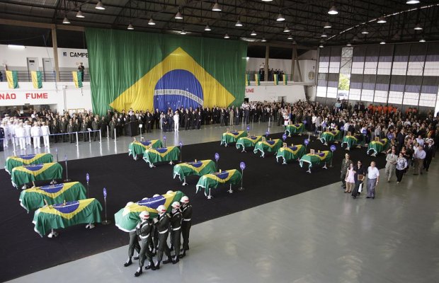 Com medo da violência, classe média esvazia manifestações