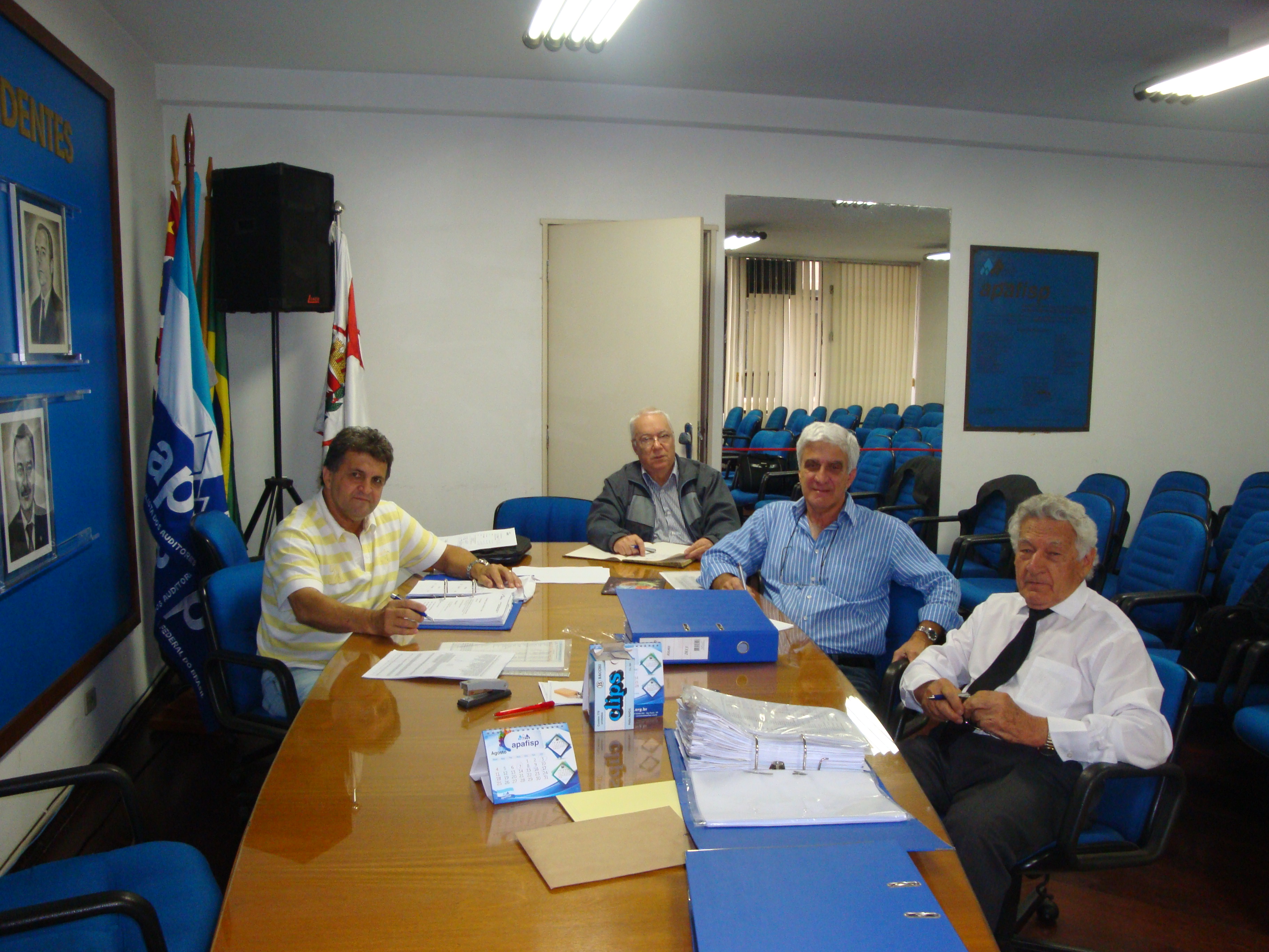 APAFISP reúne-se com demais Entidades para avaliar o Encontro Nacional do Movimento dos Servidores Públicos Aposentados e Pensionistas (MOSAP) em defesa da PEC555/2006