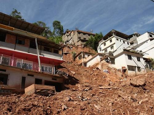 (Artigo) A Constituição e as carreiras de Estado