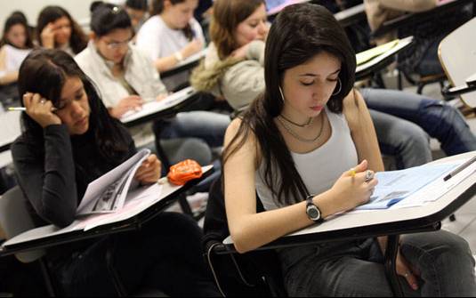 Atividade principal é a mais vantajosa para o segurado que exerceu atividades concomitantes e não satisfez condições legais