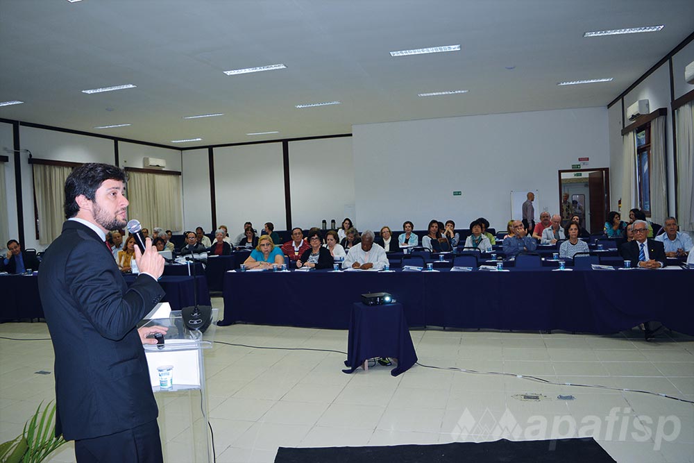 Encontro da APAFISP: palestra aborda restituição de IRPF para aposentados e portadores de doenças graves