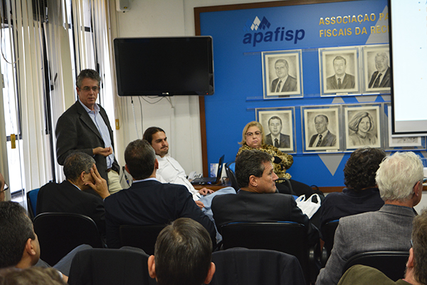 Anfip debate reforma tributária na sede da APAFISP