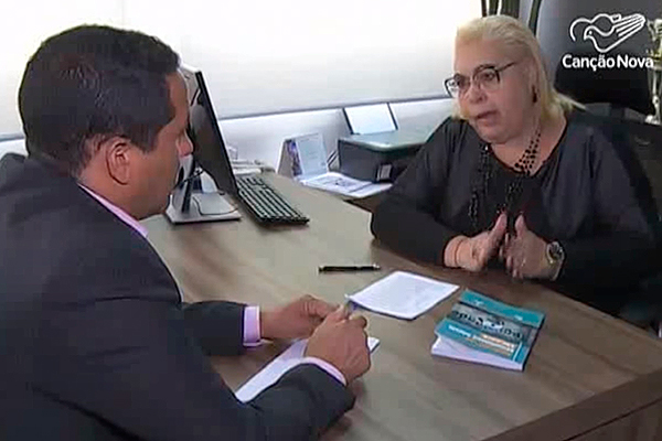 Confira entrevista de conselheira da APAFISP à Canção Nova sobre CPI da Previdência