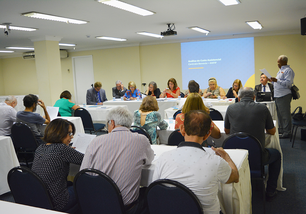 Reunião de Representantes aborda Bônus de Eficiência, plano de saúde e trabalho em 2018