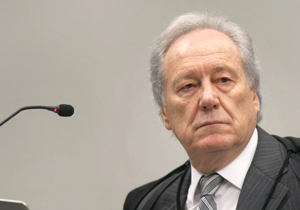 Lewandowski suspende Medida Provisória que adia reajuste de servidores federais