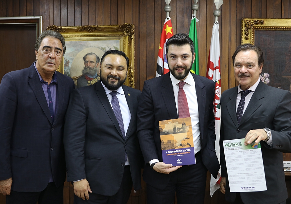 Vice-presidente da ANFIP-SP defende Classe em visitas aos parlamentares de São Paulo
