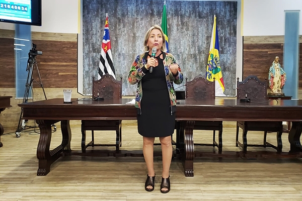 Diretora jurídica da ANFIP-SP ministra palestra sobre Reforma da Previdência em Jahu