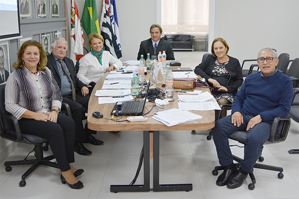 Diretoria aborda detalhes do Encontro, das eleições e novas parcerias em reunião