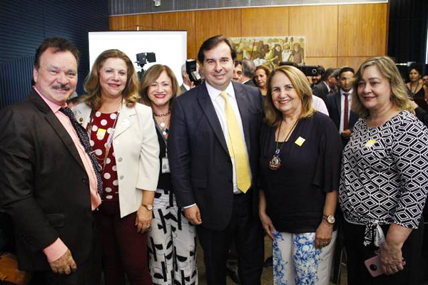 Emenda substitutiva à PEC 45, inspirada na Reforma Tributária Solidária, é lançada em Brasília