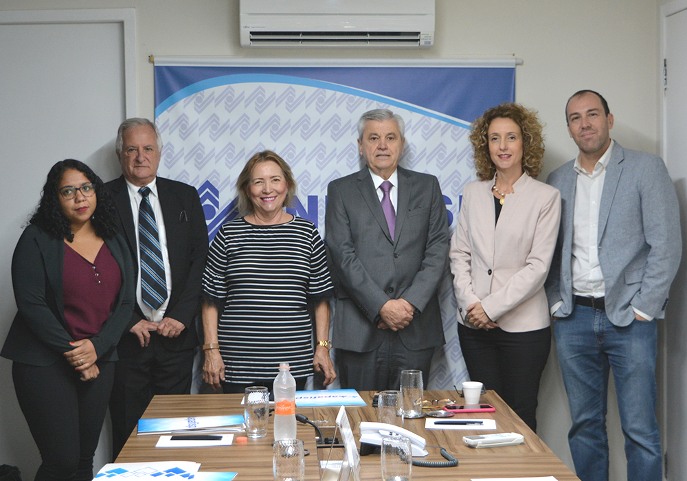 Advogados do Grupo Fisco atualizam situação de processos em reunião na ANFIP-SP
