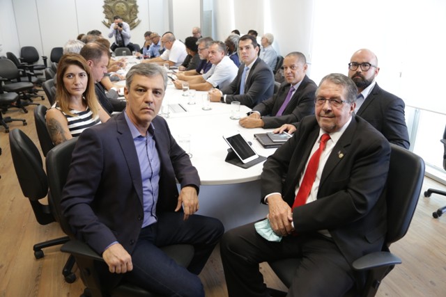 Governo oficializa proposta de reajuste de 7,8% para servidores federais