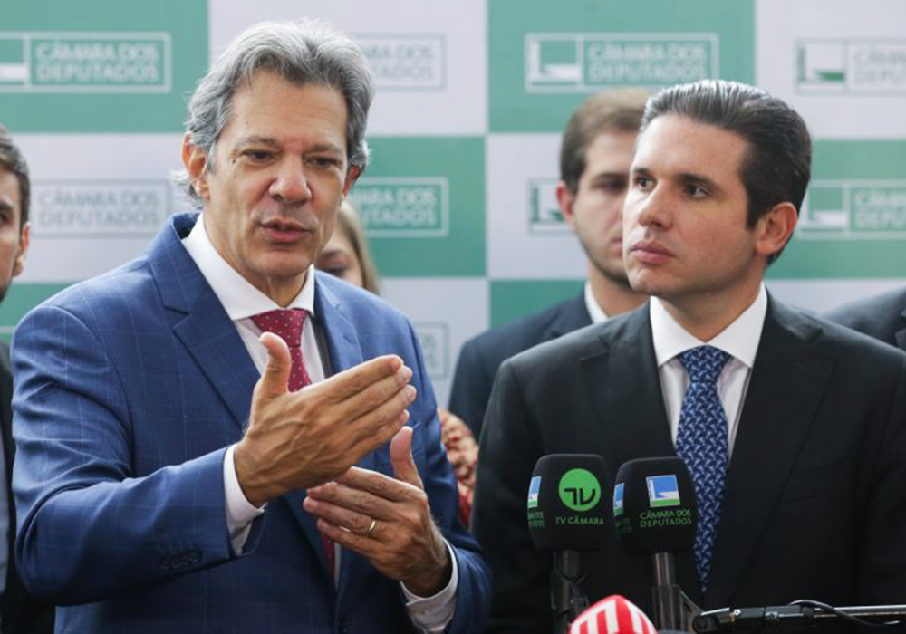 Isenção de IR por doença grave será mantida, garante ministro da Fazenda, Fernando Haddad