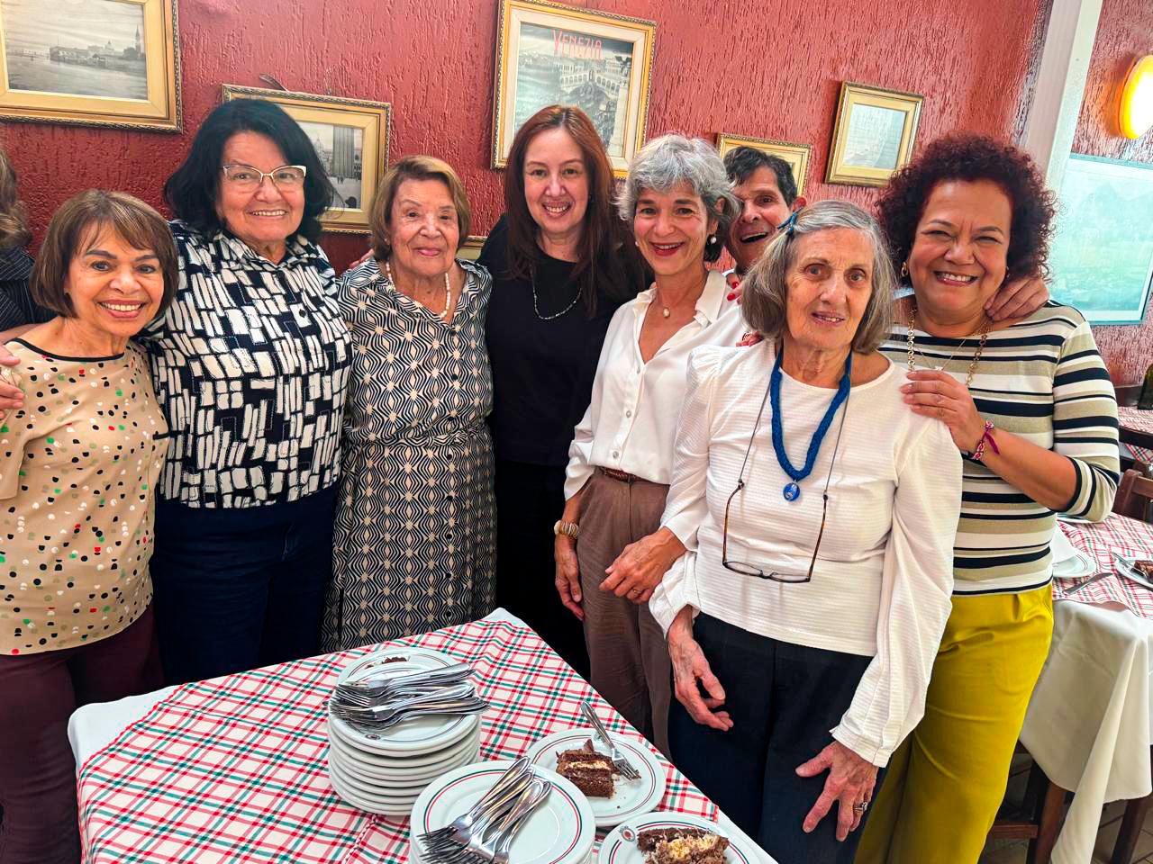 Almoço mensal de setembro da APAFISP reúne mais de 40 participantes, marcando a presença de novos; veja fotos