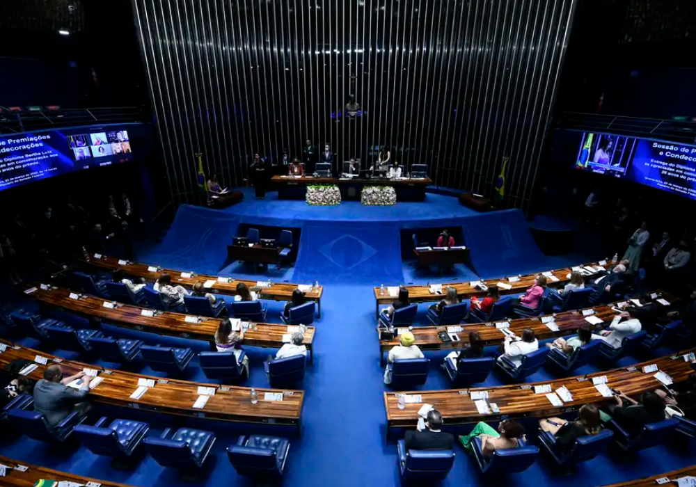 PL do reajuste salarial é aprovado na Câmara e segue ao Senado